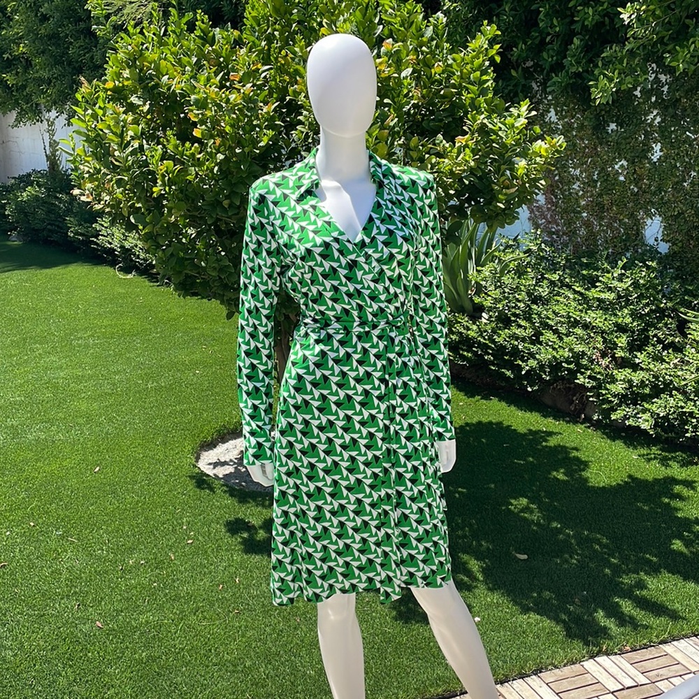 Diane Von Furstenberg New Jeanne Two Dress | Shifted Wings | Green